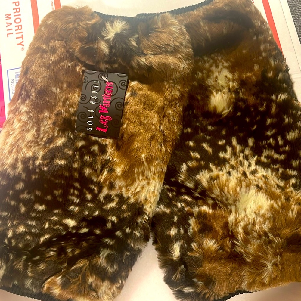 NWT Gold Medal Faux Fur Leg Warmers